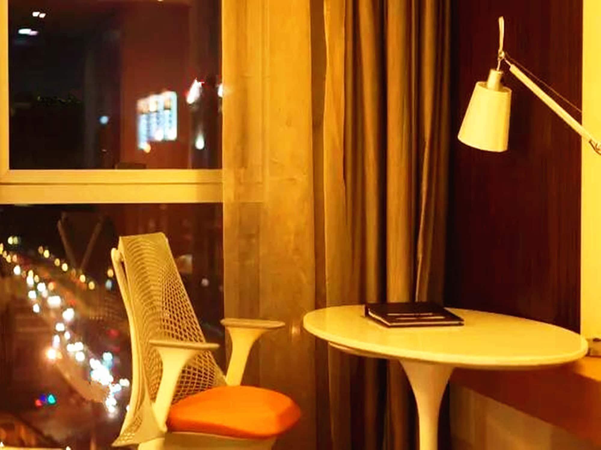 Hilton Garden Inn Chengdu Huayang Exteriör bild