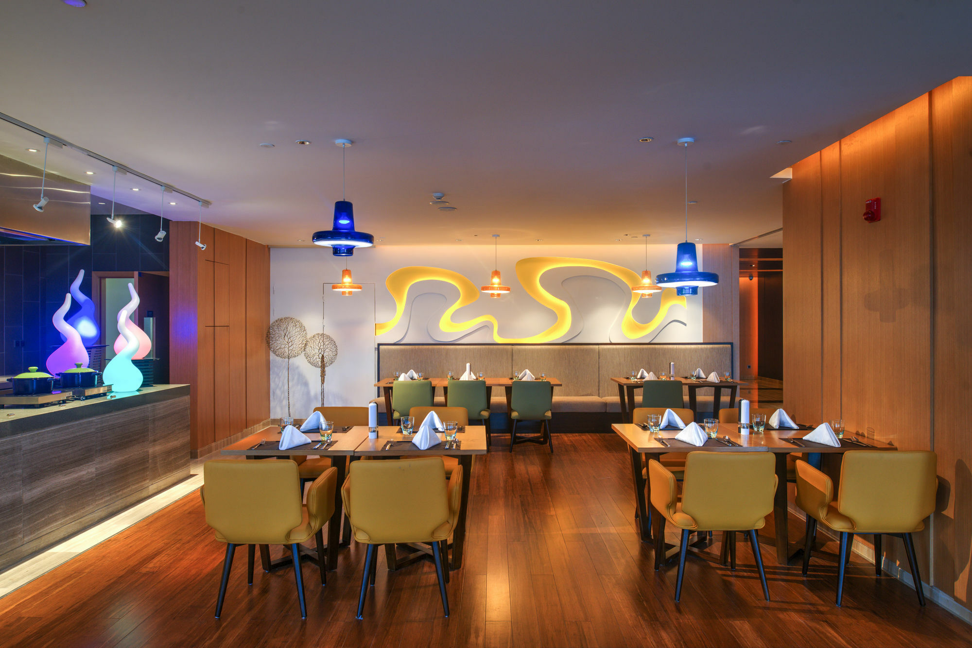Hilton Garden Inn Chengdu Huayang Exteriör bild